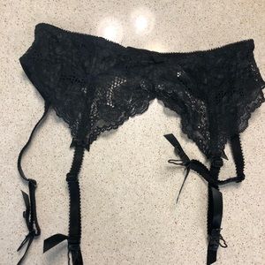 Victoria’s Secret garter belt size medium
